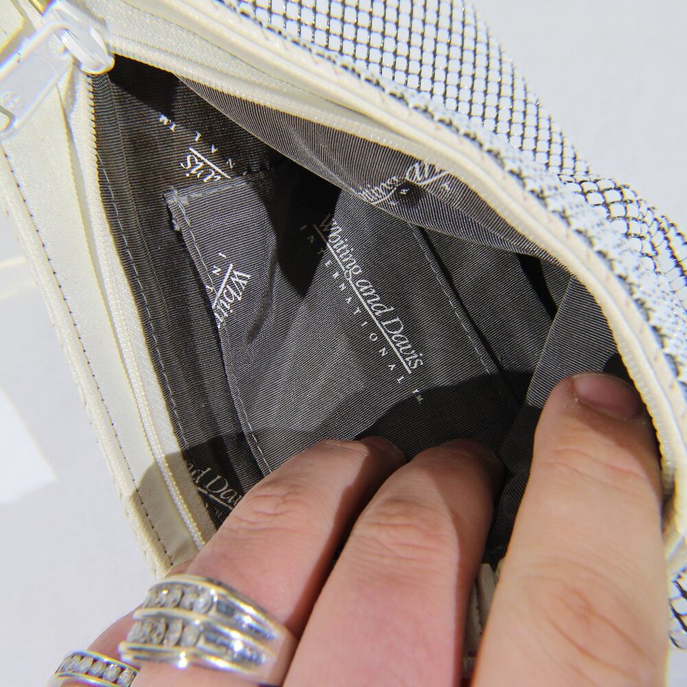 Vintage Whiting & Davis Purse Clutch Handbag White Mesh - Picture 5 of 8